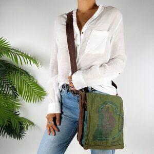 Vintage Y2K Life Is Good Granola Girl Gorpcore Green Boho Crossbody Bag Purse